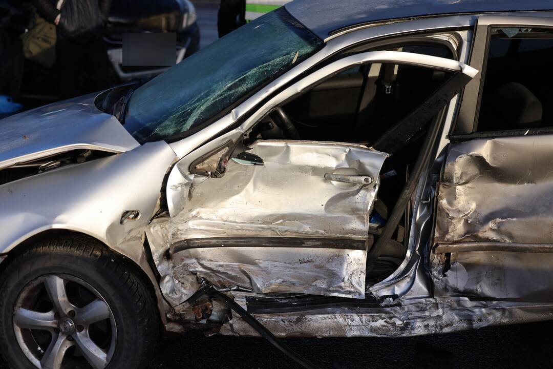 Kaune – automobilių avarijos ir spūstys