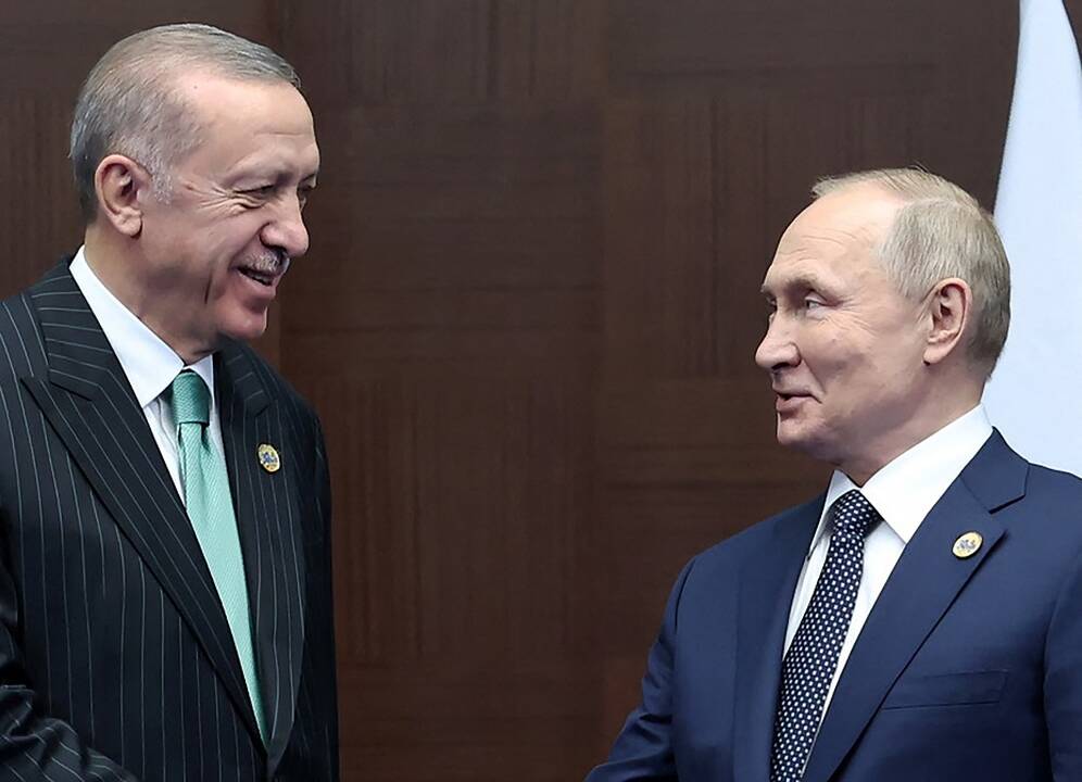 Recepas Tayyipas Erdoganas (kairėje) ir Vladimiras Putinas