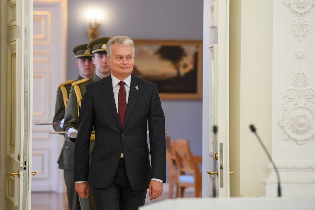 R. Baltrėnui ir M. Steponavičiui užsegti generolų antpečiai