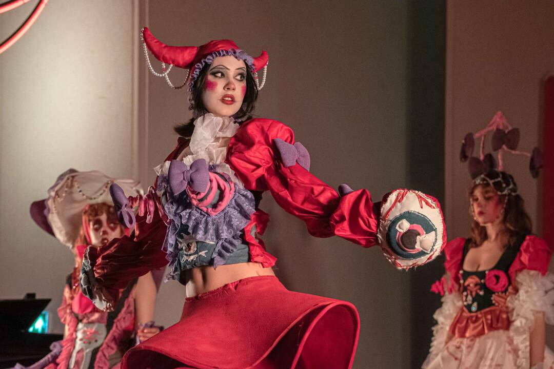 Gausa: Klaipėdos E. Balsio menų gimnazijoje vykusiame mados festivalyje dalyviai ir žiūrovai galėjo pamatyti net 13 įvairių mados kolekcijų.