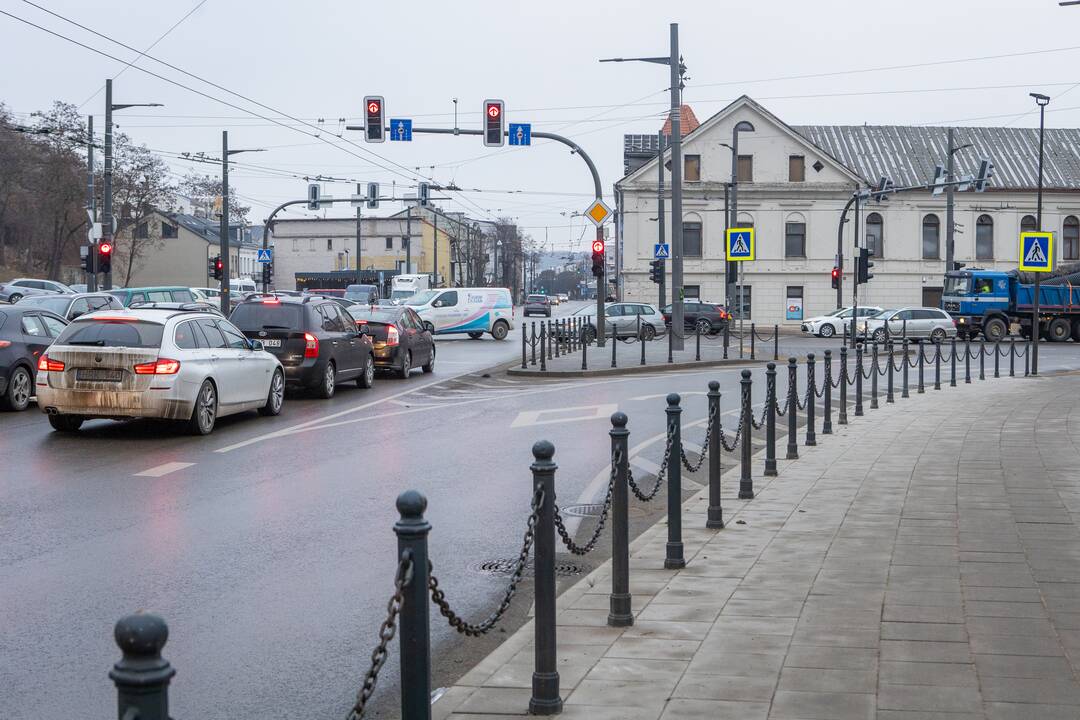Vaizdas: jei aikštės kraštai būtų užstatyti pastatais, susikurtų tam tikras skveras.