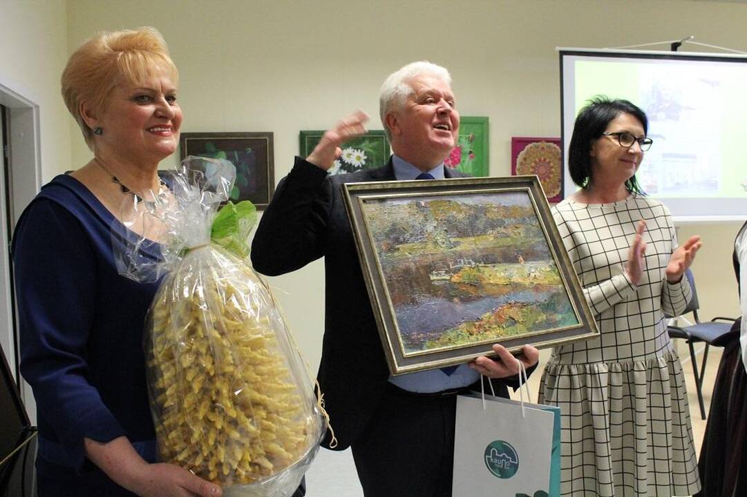 Selemonas Paltanavičius (viduryje)