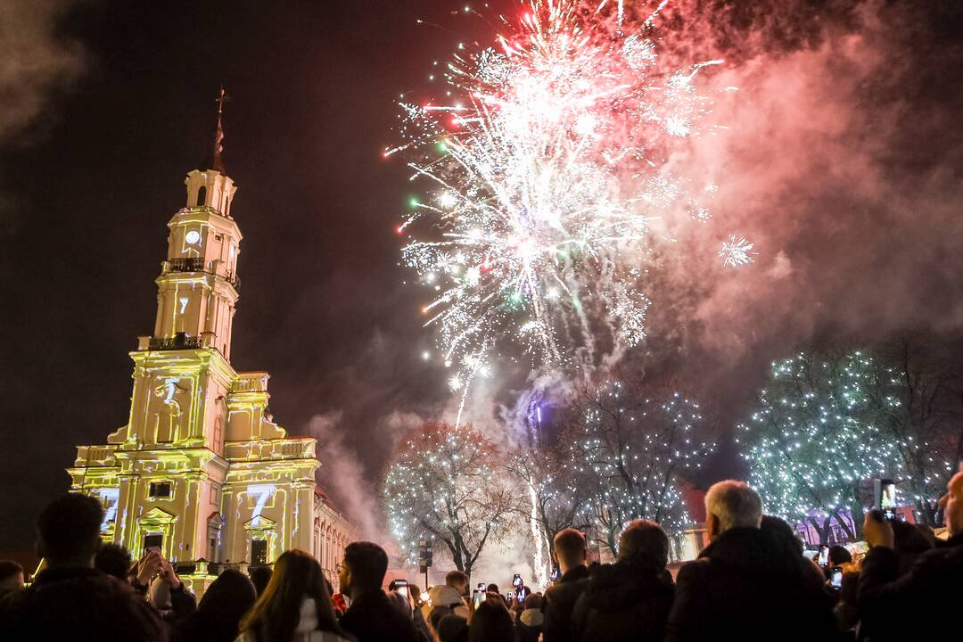 Kaunas 2023-iuosius pasitiko su muzika ir vaizdais!