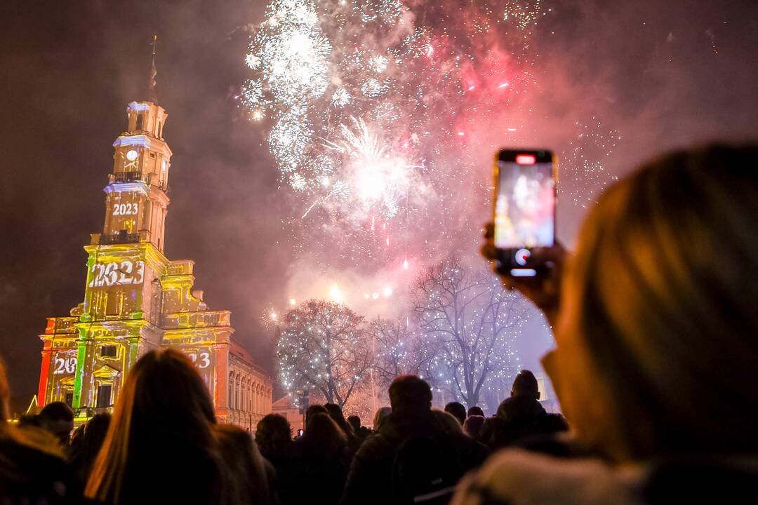 Kaunas 2023-iuosius pasitiko su muzika ir vaizdais!