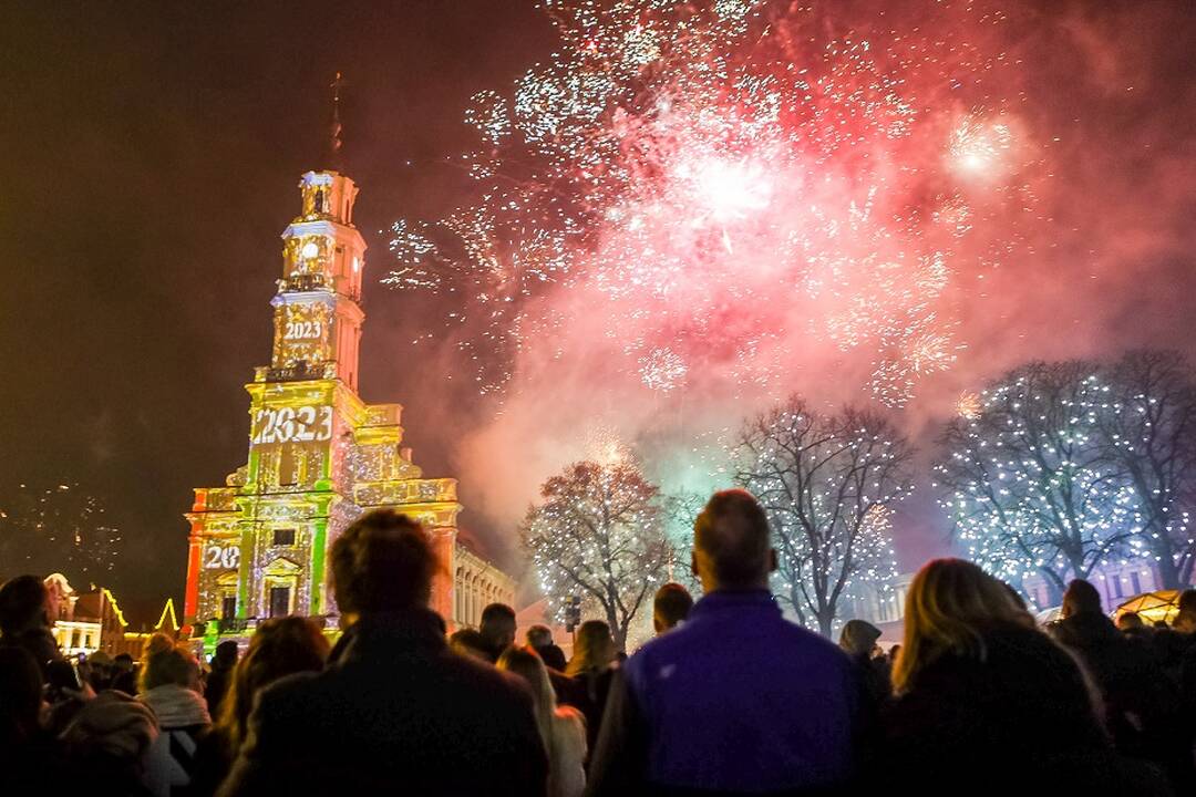 Kaunas 2023-iuosius pasitiko su muzika ir vaizdais!