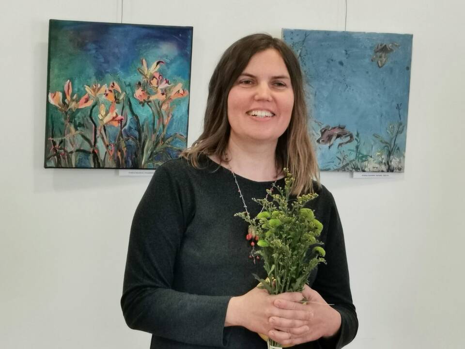 Augmenija: K.Darulienė mėgsta gyventi gamtos glėbyje ir tapyti žolynus.