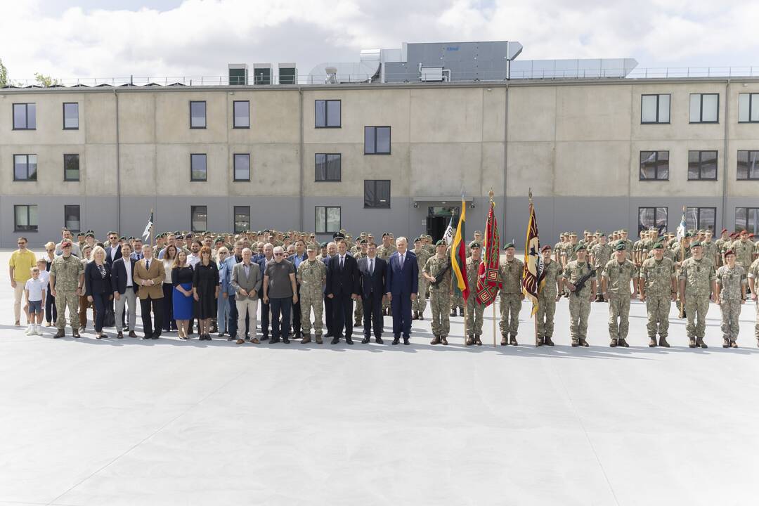 Atidarytas Šiaulių karinis miestelis