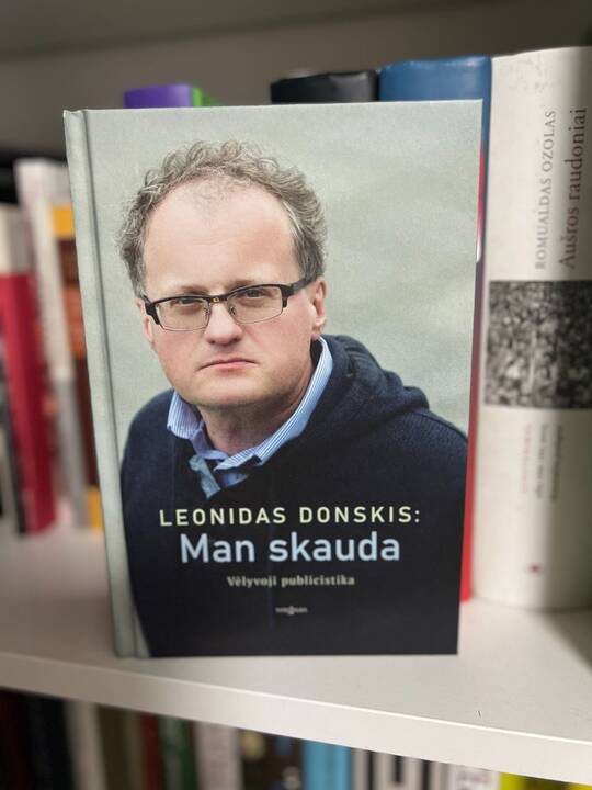 Priminimas: „Norėjosi atnaujinti Leonido balsą, nes to balso šiandien pasigendame“, – sako kultūrininkė, visuomenės veikėja B. Garbaravičienė, į knygą sudėjusi šiandien stebėtinai aktualią paskutiniųjų L. Donskio metų publicistiką. 