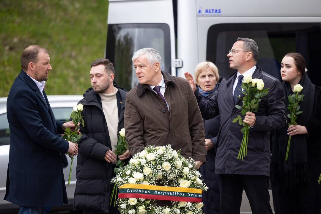 Vilniuje atsisveikinama su G. Kirkilu