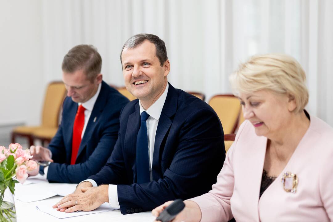 Seime susitiko „Vardan Lietuvos“ ir socialdemokratų partijos