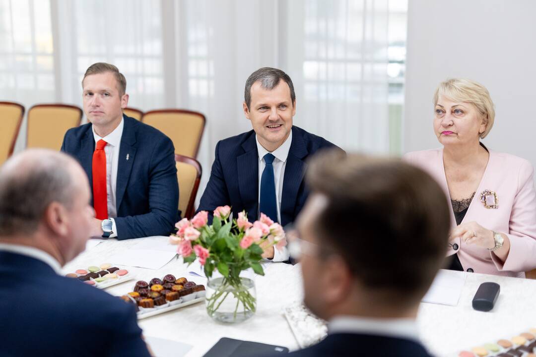 Seime susitiko „Vardan Lietuvos“ ir socialdemokratų partijos