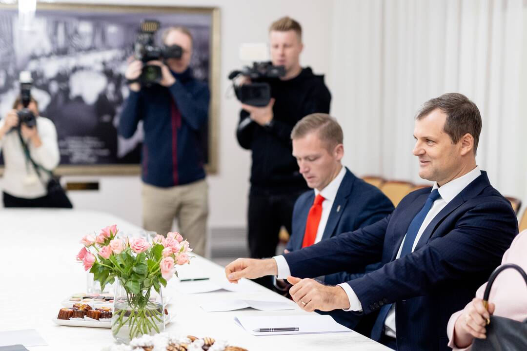 Seime susitiko „Vardan Lietuvos“ ir socialdemokratų partijos