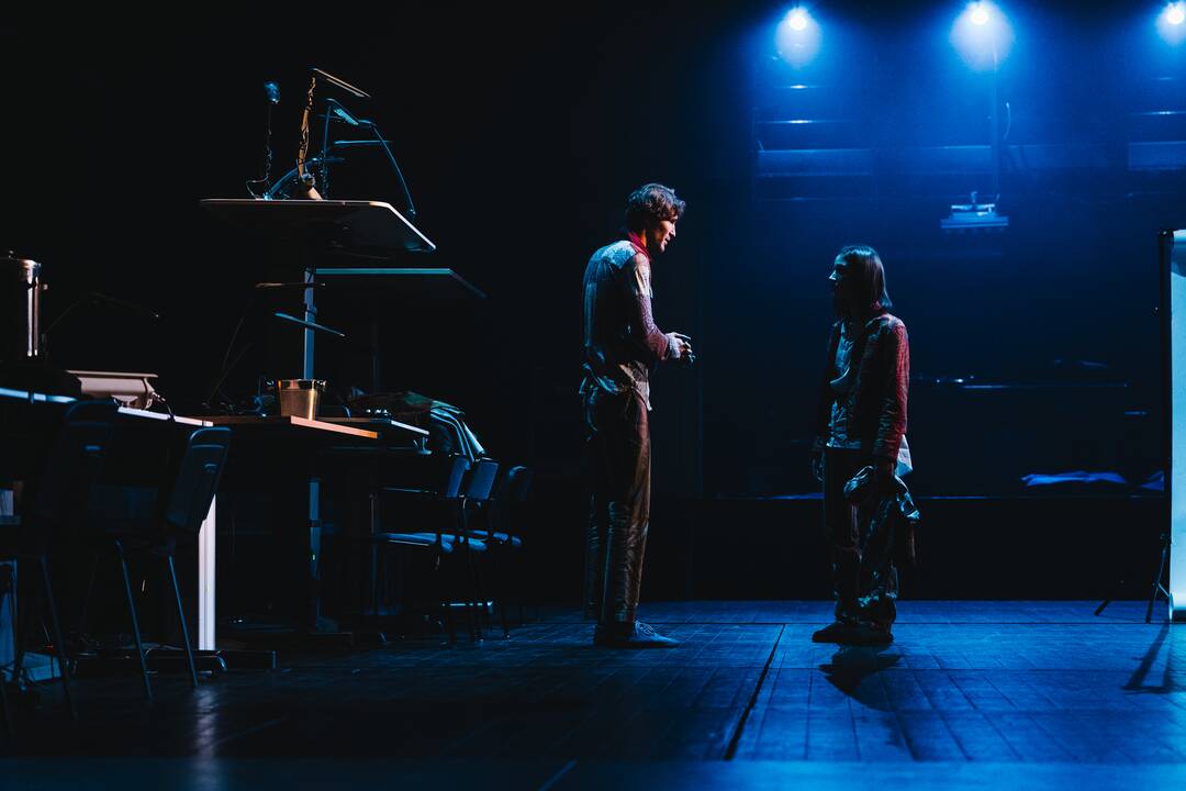 Scena iš Klaipėdos dramos teatre į sceną žengiančio naujo spektaklio „Lost Lost Lost“.