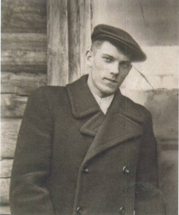 Išnaudojimas: R. Vaicekauskas kasa anglis šachtoje Jakutske. 1954 m. 