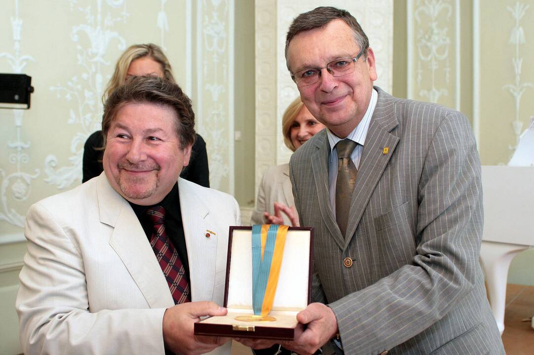 Anatolijus Šenderovas