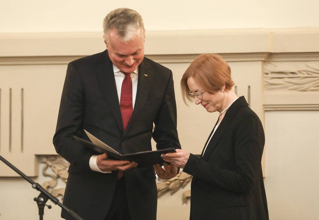 Nijolė Laurinkienė (antra iš dešinės)