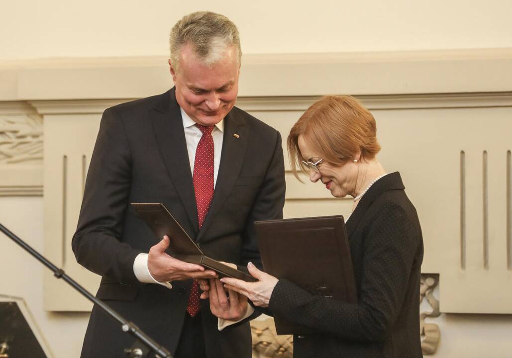 Nijolė Laurinkienė (antra iš dešinės)