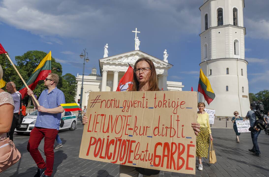 Eitynės „Lietuvių gyvybės svarbios“