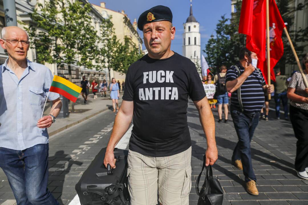 Eitynės „Lietuvių gyvybės svarbios“