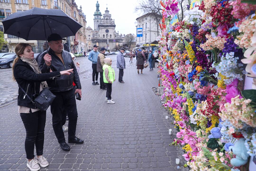 Lvivo centre esantis monumentas žuvusiems Ukrainoje