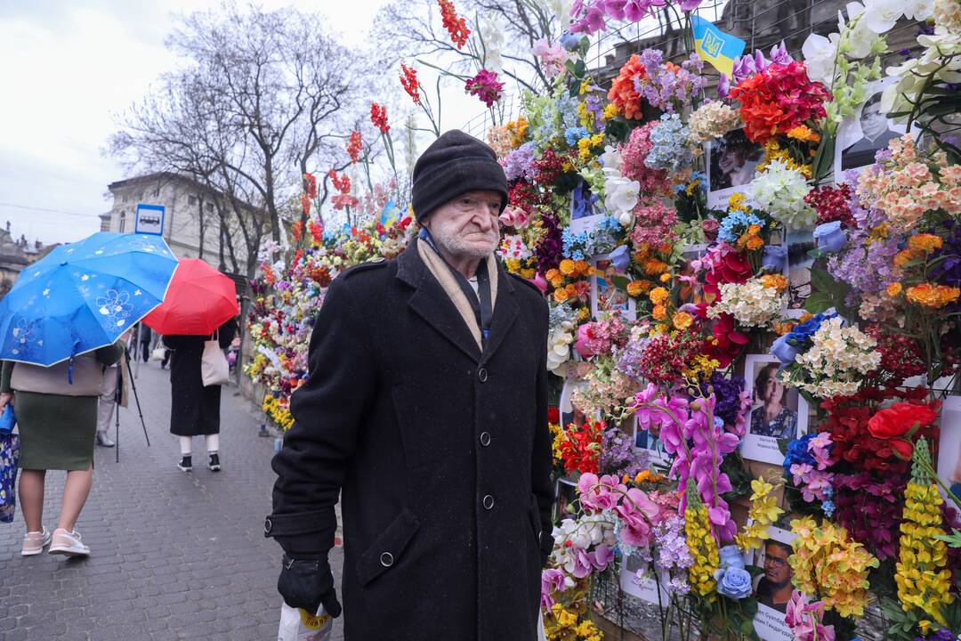 Lvivo centre esantis monumentas žuvusiems Ukrainoje