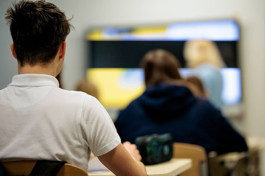 Siūlo leisti tėvams nuspręsti, ar jų vaikams reikalingos lytiškumo ugdymo temos