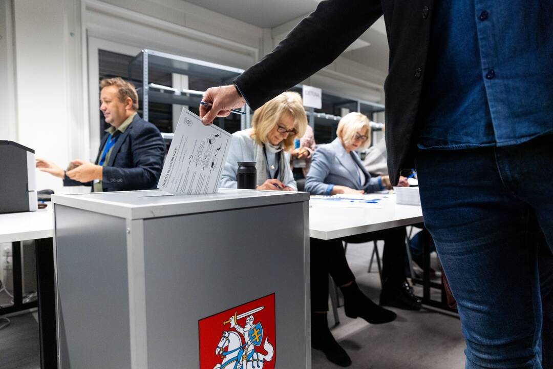 Seimo rinkimai: išankstiniame balsavime – pirmieji pažeidimai