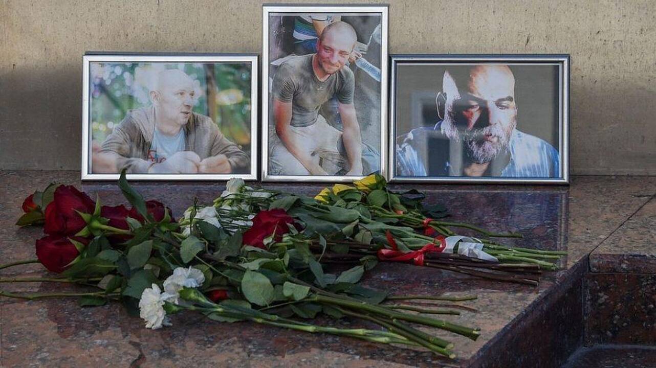 Žiniasklaidos organizacija: nužudyti rusų žurnalistai buvo užpulti iš pasalos