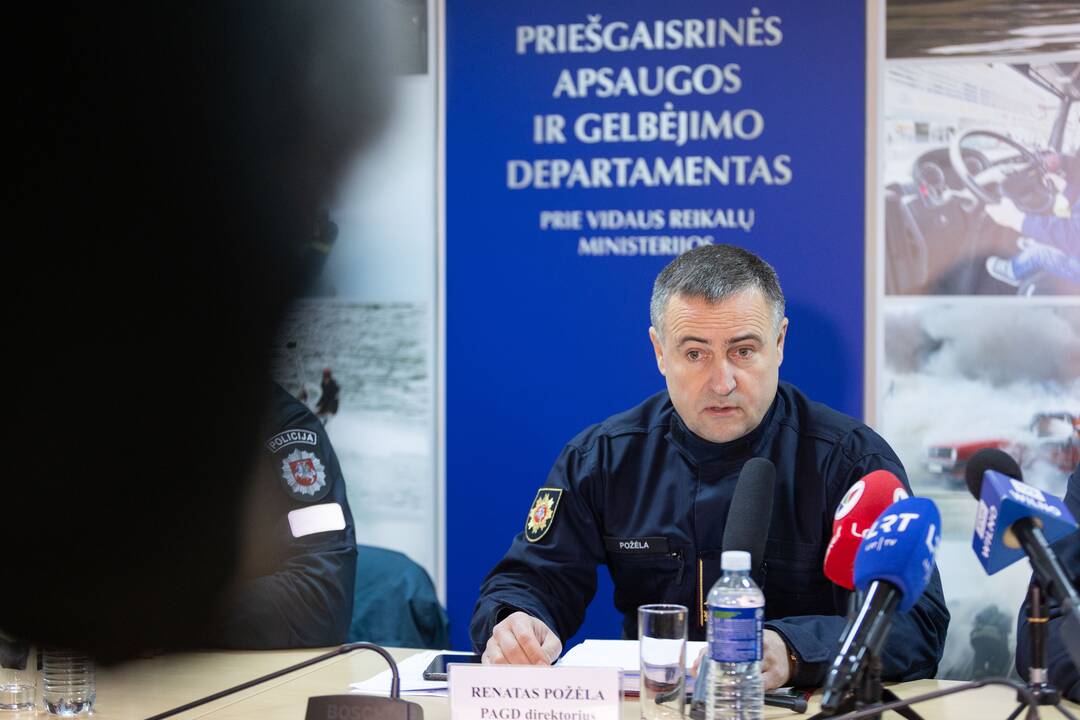Po Vilniuje nukritusio lėktuvo surengtos spaudos konferencijos