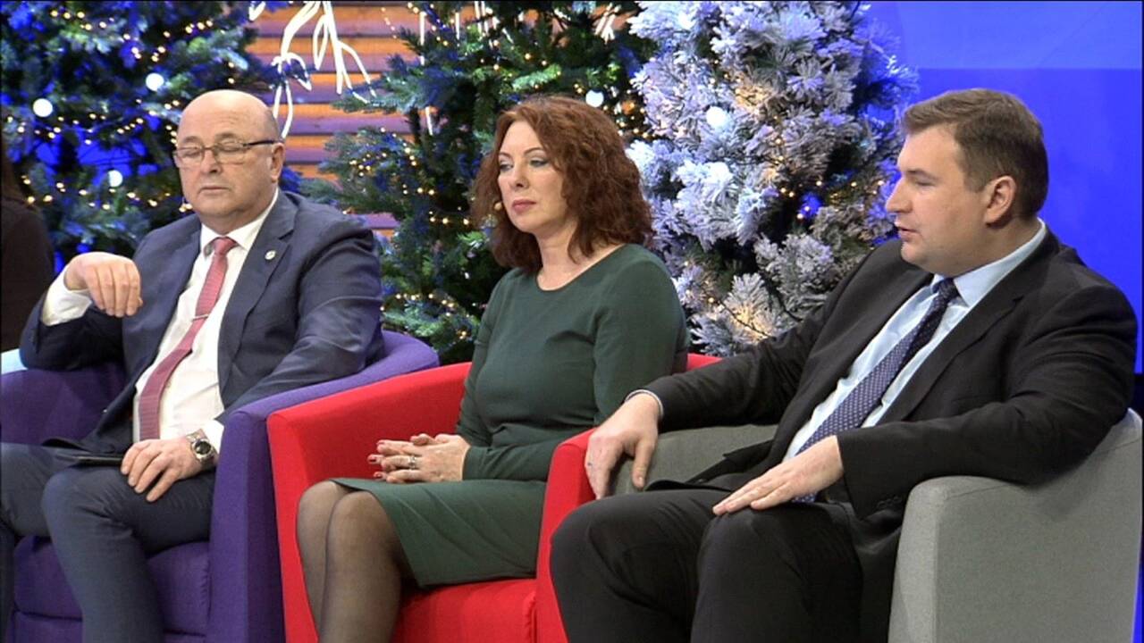  Daiva Tamošiūnaitė (viduryje)