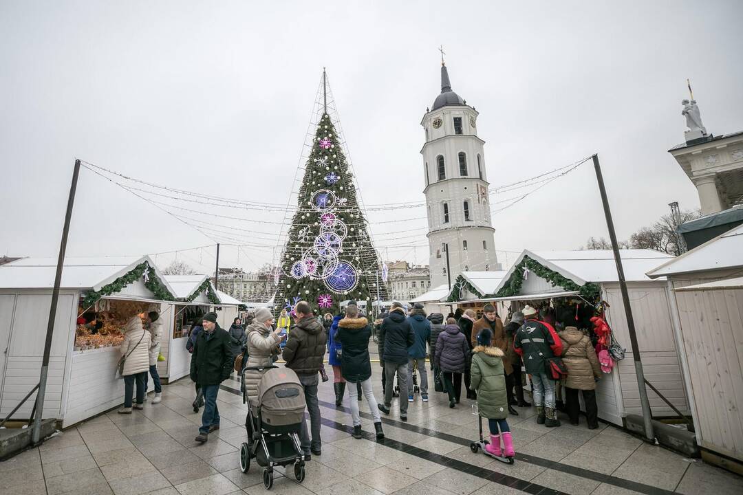 Sostinėje susirinko šeši Kalėdų Seneliai