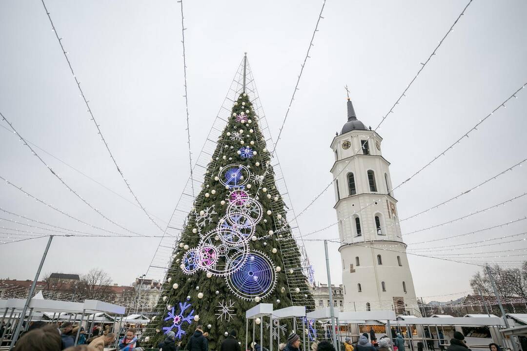 Sostinėje susirinko šeši Kalėdų Seneliai