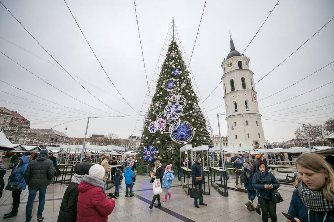 Sostinėje susirinko šeši Kalėdų Seneliai