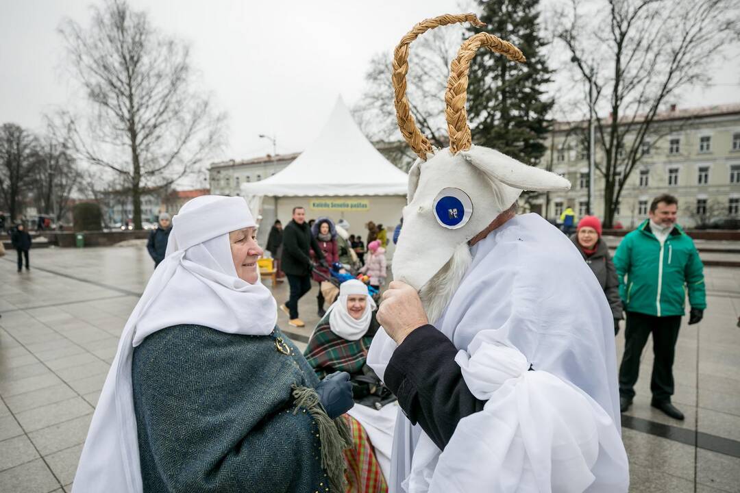 Sostinėje susirinko šeši Kalėdų Seneliai
