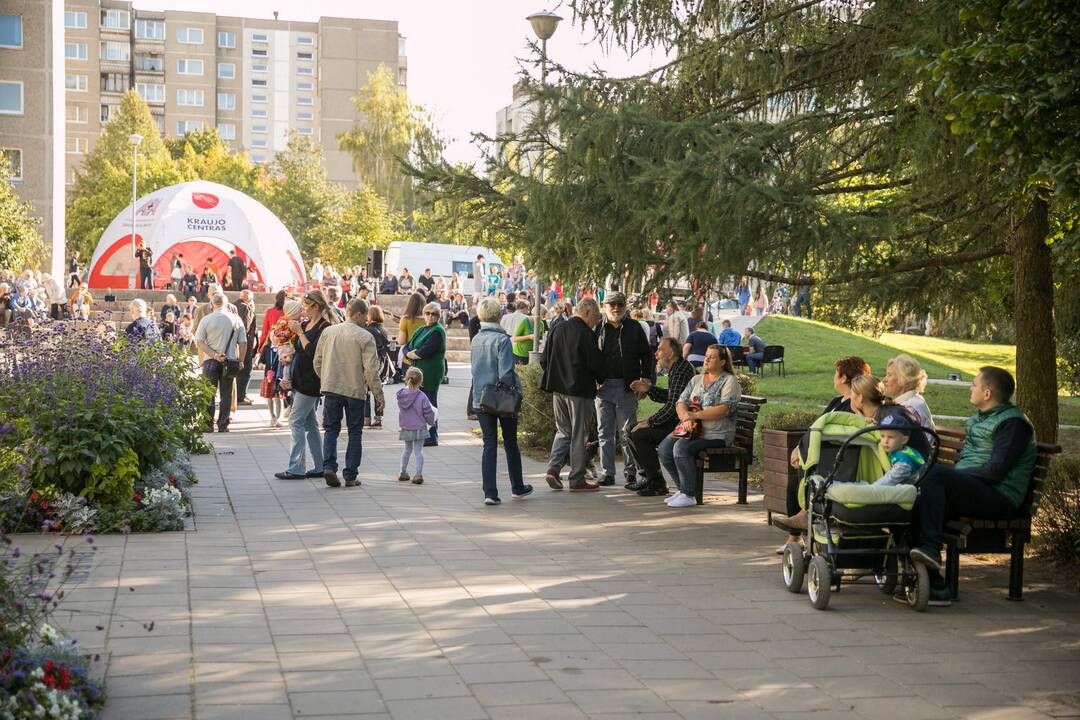 Vilniuje atidaryta poeto S. Gedos vardo alėja