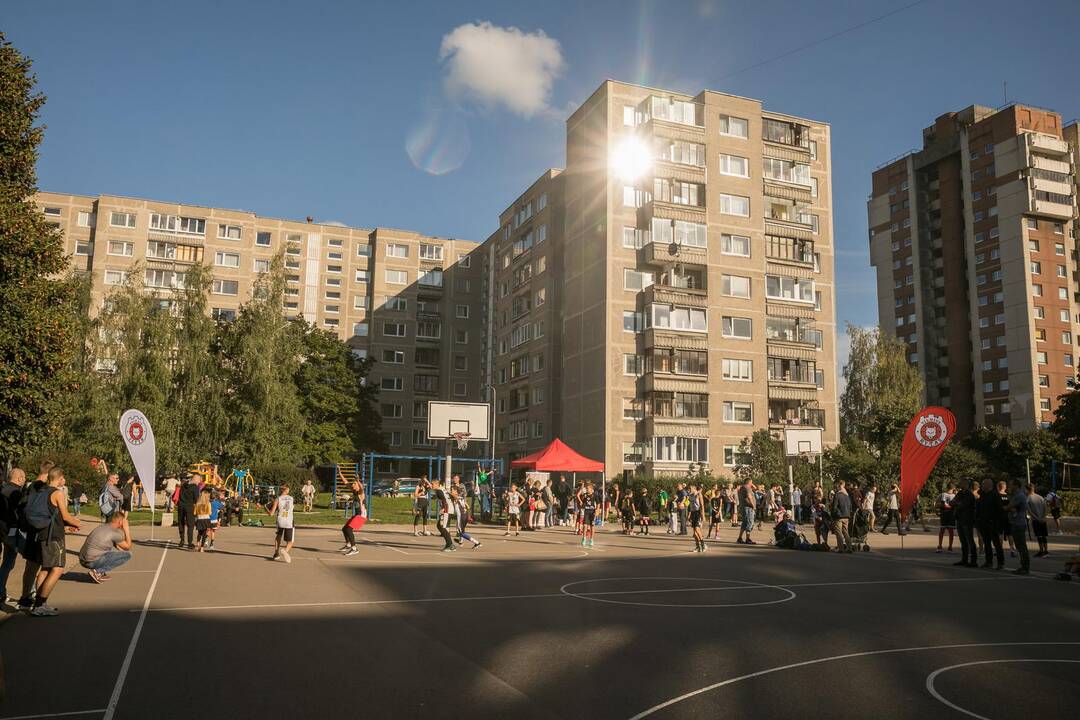 Vilniuje atidaryta poeto S. Gedos vardo alėja
