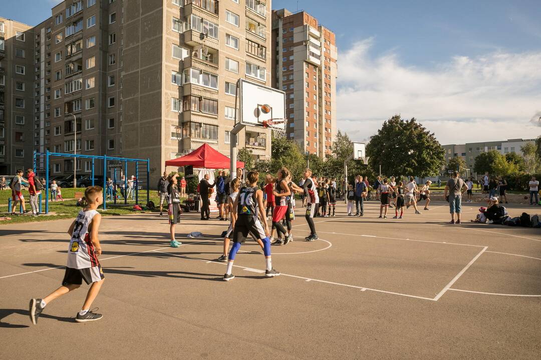 Vilniuje atidaryta poeto S. Gedos vardo alėja