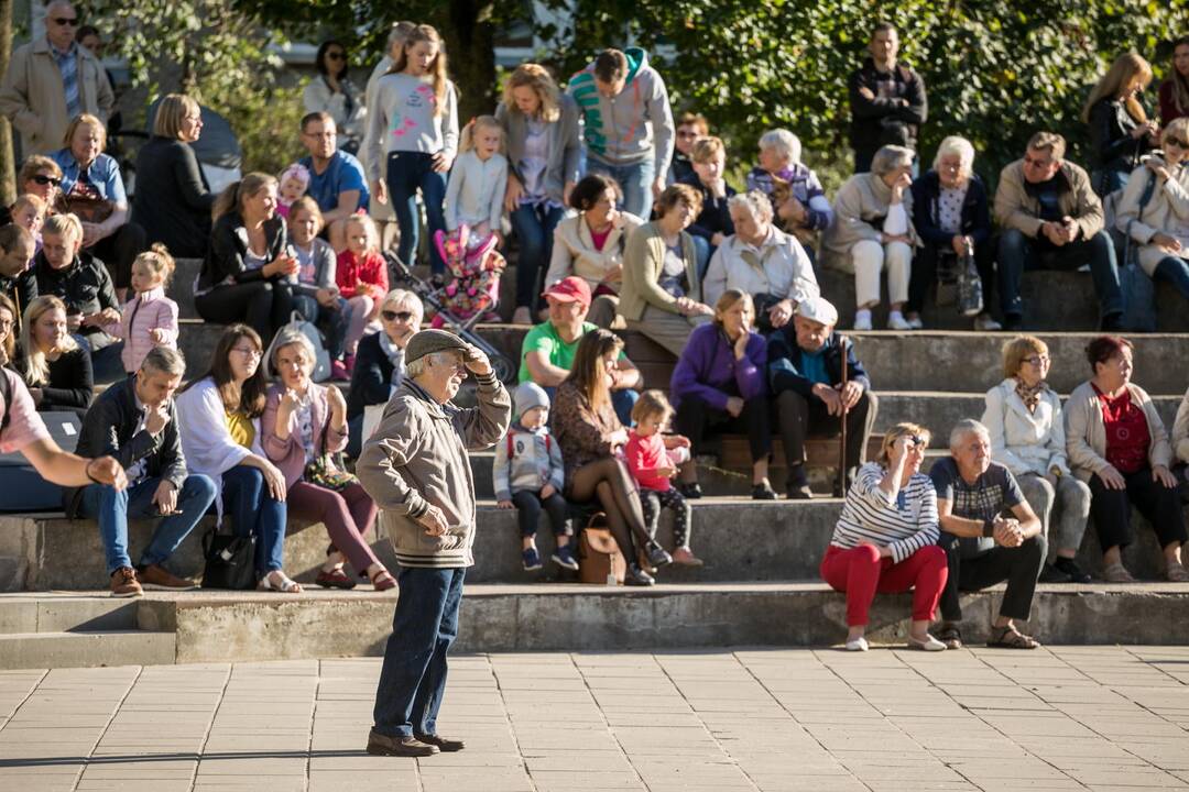 Vilniuje atidaryta poeto S. Gedos vardo alėja