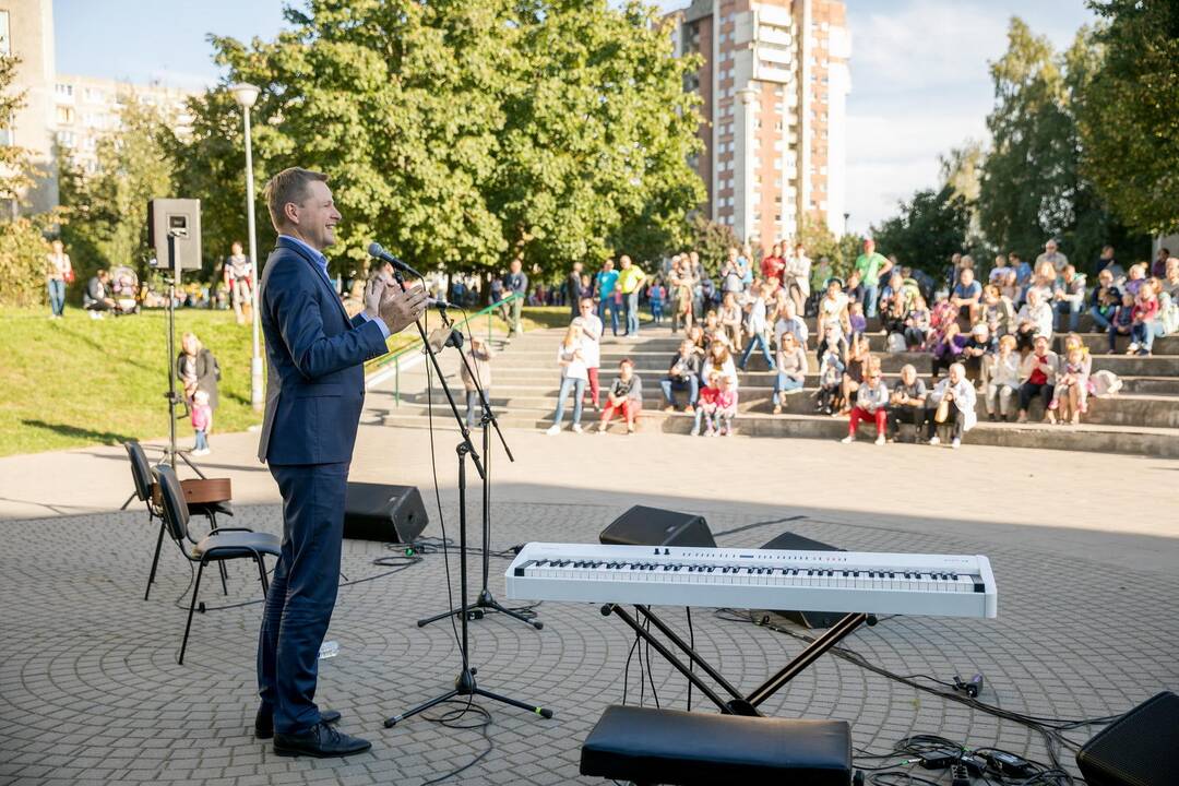 Vilniuje atidaryta poeto S. Gedos vardo alėja