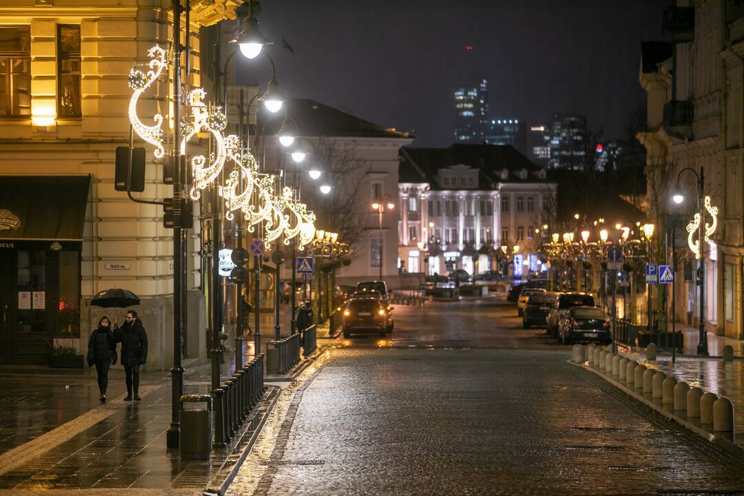 Vilniaus gatvės pasipuošė žiemos šventėms