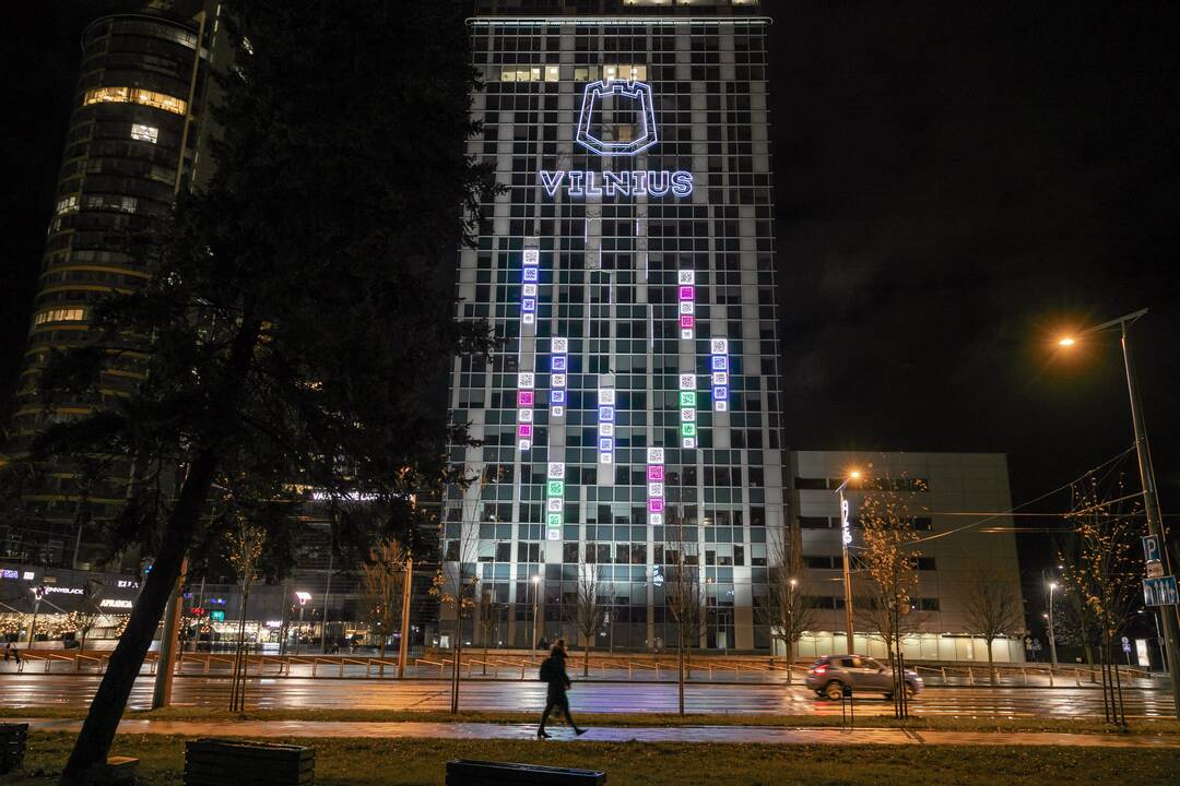 Vilniaus gatvės pasipuošė žiemos šventėms