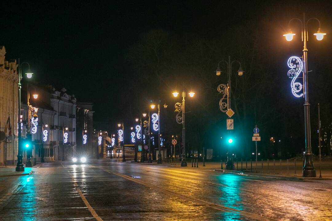 Vilniaus gatvės pasipuošė žiemos šventėms
