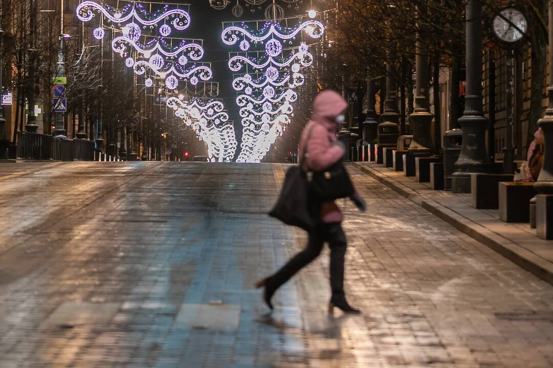 Vilniaus gatvės pasipuošė žiemos šventėms
