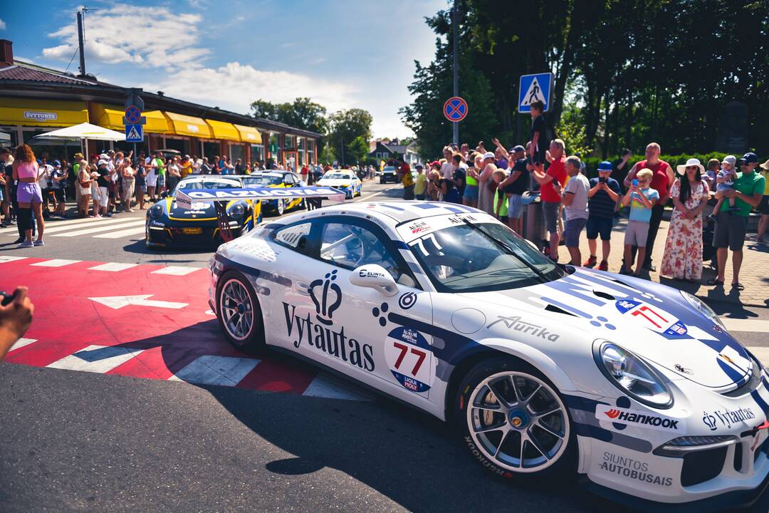 Palanga alsuoja „Aurum 1006 km lenktynių“ ritmu