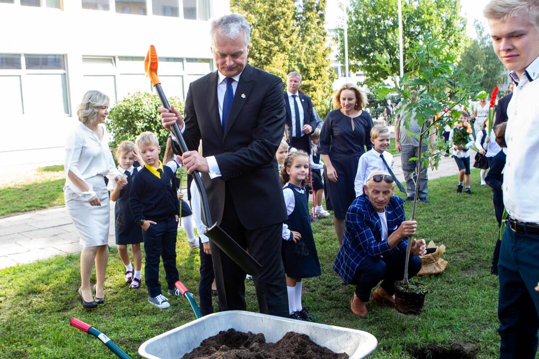 G. Nausėda apsilankė Vilniaus Jono Basanavičiaus progimnazijoje