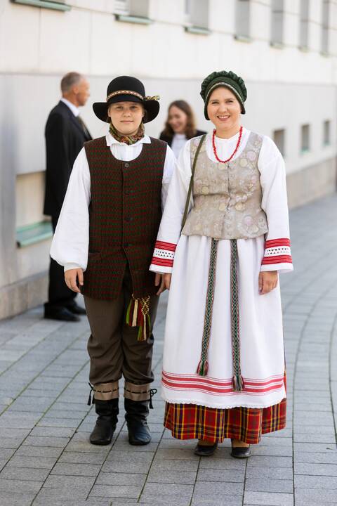 Valstybės dienos proga į Prezidentūrą sugužėjo kviestiniai svečiai