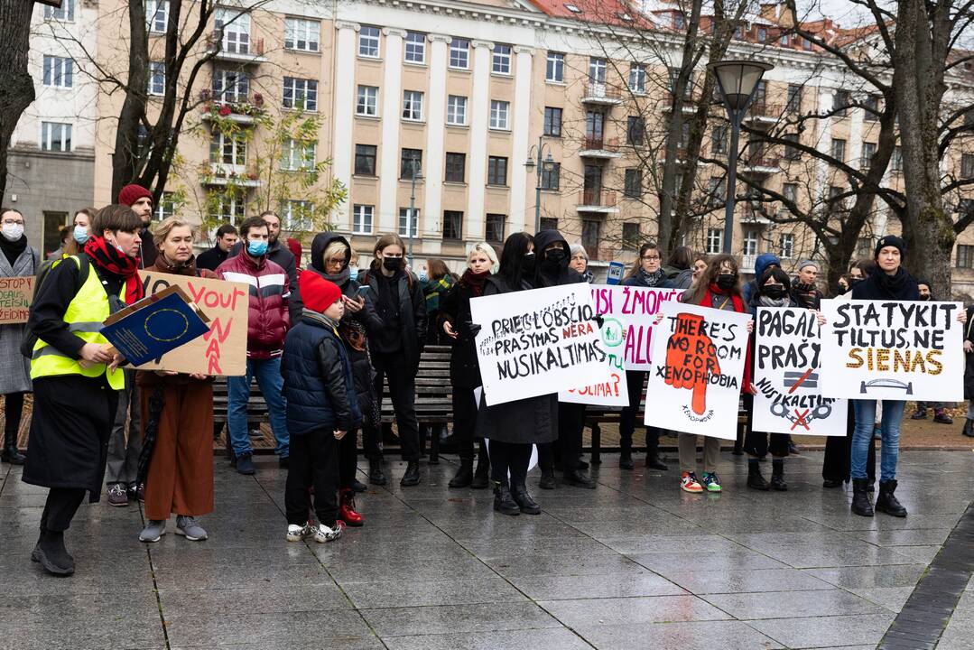 Vinco Kudirkos aikštėje vyko akcija „Prieglobsčio prašymas nėra nusikaltimas“