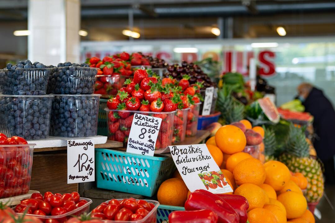 Uostamiesčio turgavietėse – atgimimas: savaitgalį pirkėjus vilios pusšimtis prekybininkų.