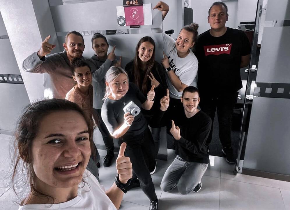 Tikslas: Klaipėdos kurčiųjų jaunimo organizacijoje siekiama suteikti kurtiesiems ir neprigirdintiesiems daugiau galimybių komunikuoti tarpusavyje bei su kitais visuomenės nariais.
