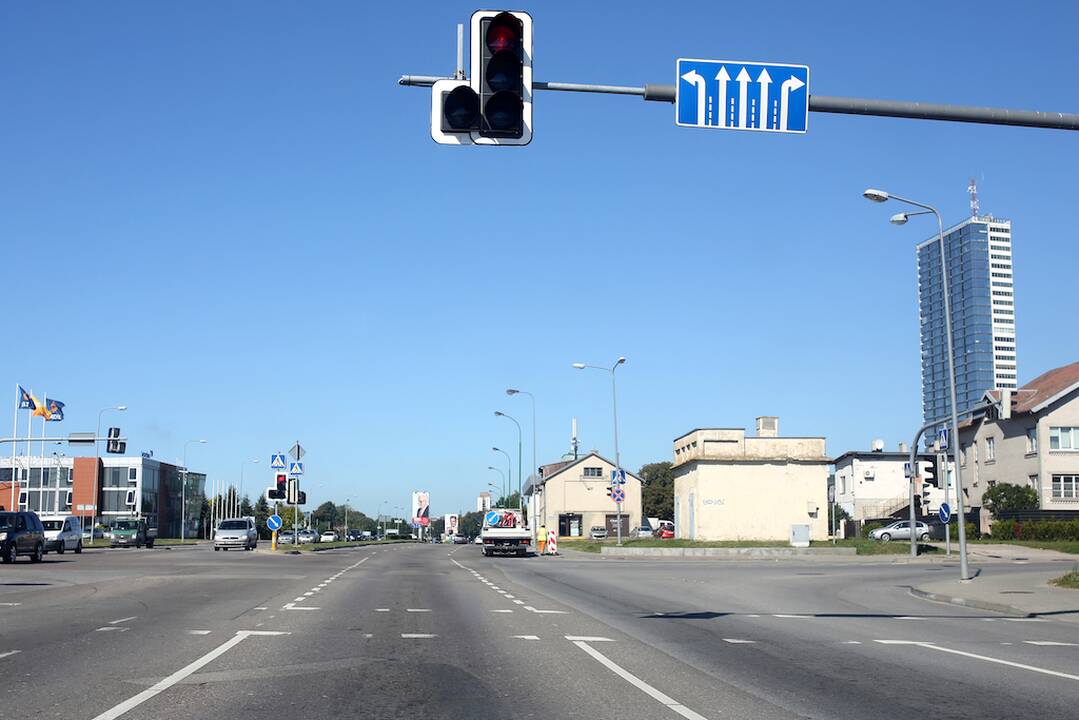 Minijos gatvėje jau netrukus vairuotojai nesinervins dėl kamšačių.